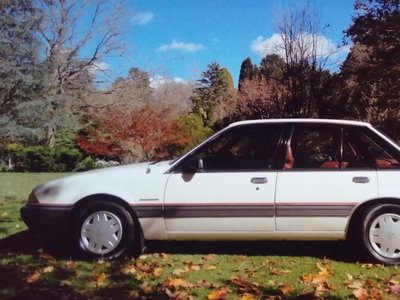 1986 holden commodore berlina vl sedan