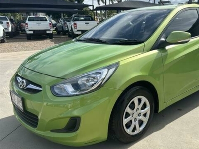 2013 Hyundai Accent Active Sedan