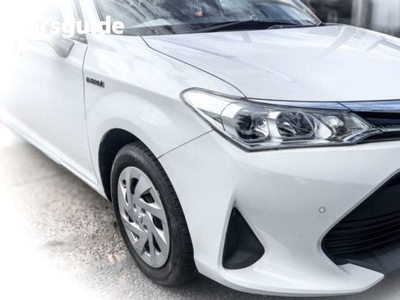 2018 Toyota Corolla Fielder (hybrid) NKE165