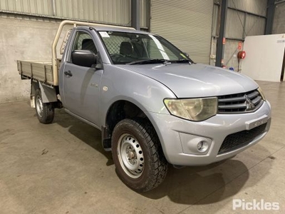 2014 Mitsubishi Triton