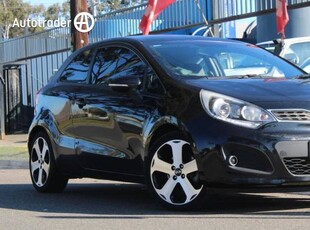 2013 Kia RIO SLS