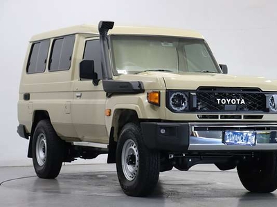 2023 Toyota Landcruiser GXL Troopcarrier Vdjl78R