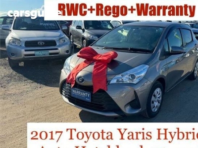 2017 Toyota Vitz F (hybrid)