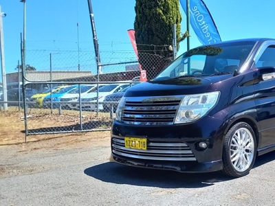 2010 Nissan ELGRAND People Mover