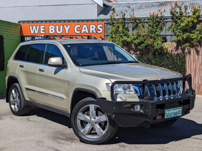 ** 2012 Jeep Grand Cherokee Overland ** Wagon ** Sports Automatic ** 4x4 ** 5.7L V8 Petrol ** Service Up to Date ** Panoramic Sunroof **