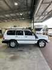 2006 Toyota Landcruiser HDJ100R Upgrade II GXL (4x4) White 5 Speed Automatic Wagon
