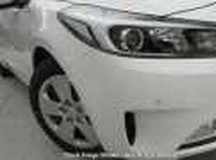 2016 Kia Cerato YD MY17 S White 6 Speed Sports Automatic Hatchback
