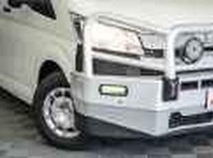 2020 Toyota HiAce GDH322R Commuter High Roof Super LWB French Vanilla 6 Speed Sports Automatic Bus