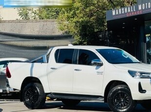2022 Toyota Hilux SR5 (4X4) Automatic