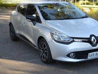 2015 Renault Clio Expression Automatic