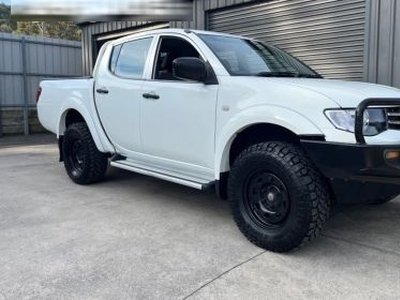 2013 Mitsubishi Triton GLX (4X4) Manual