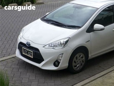 2017 Toyota Prius-C Hybrid NHP10R MY15