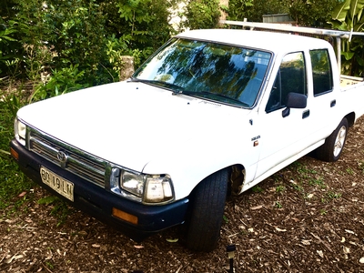 1994 toyota hilux dual cab ute