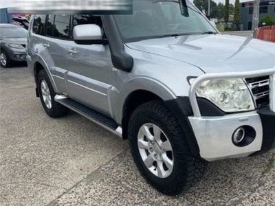 2011 Mitsubishi Pajero GLX LWB (4X4) Manual