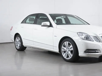 2012 Mercedes-Benz E-Class E200 BlueEFFICIENCY Elegance Sedan