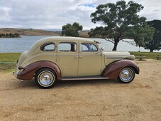 1937 dodge 5 sedan