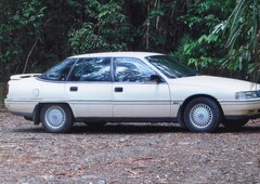1990 holden statesman vq sedan