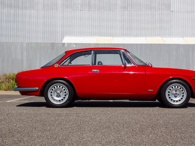1967 alfa romeo gt veloce coupe