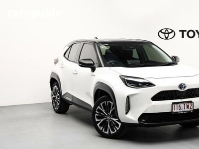 2020 Toyota Yaris Cross Urban Hybrid (two-Tone) Mxpj15R