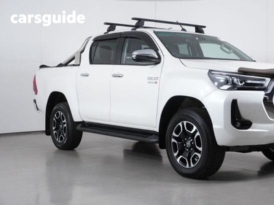 2021 Toyota Hilux SR5 + Premium Interior (4X4) GUN126R