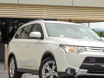 2014 Mitsubishi Outlander ES Wagon