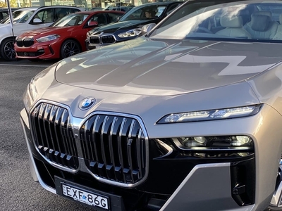 2022 BMW i7 xDrive60 M Sport Sedan