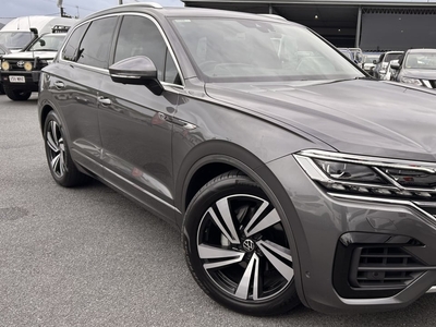 2022 Volkswagen Touareg 210TDI R-Line Wagon