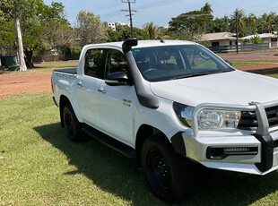 2016 Toyota Hilux SR Cab Chassis Double Cab