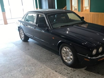1998 Jaguar XJ8 4.0