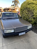 1984 ford fairlane zk sedan