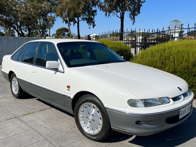 1995 holden calais vrii sedan