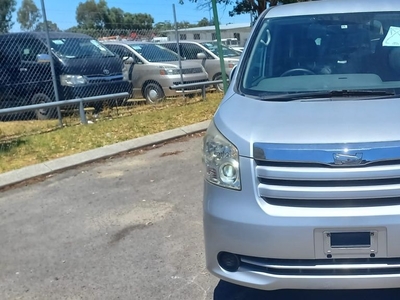 2009 Toyota Noah People Mover
