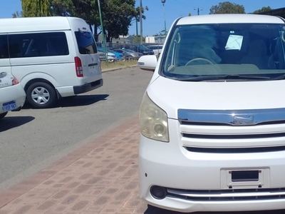 2008 Toyota Noah People Mover