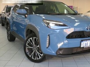 2020 Toyota Yaris Cross Urban Hybrid (two-Tone) Automatic