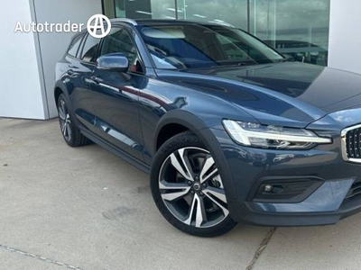 2023 Volvo V60 Ultimate B5 Cross Country Mhev 227 MY24A