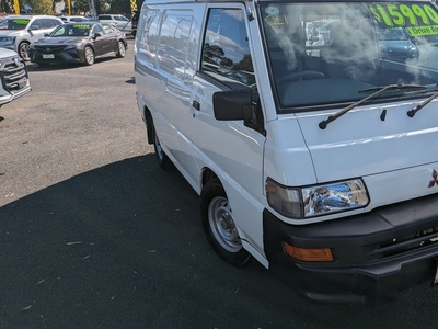 2011 Mitsubishi Express Van
