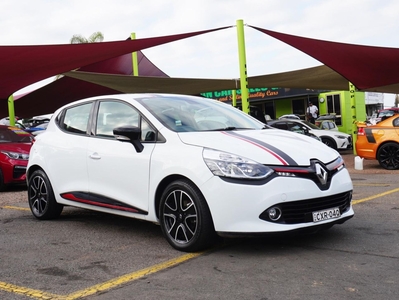 2014 Renault Clio Hatchback Expression IV B98