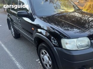 2005 Ford Escape XLS ZB