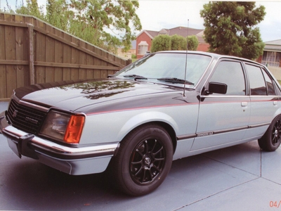 1980 holden commodore vc sl sedan