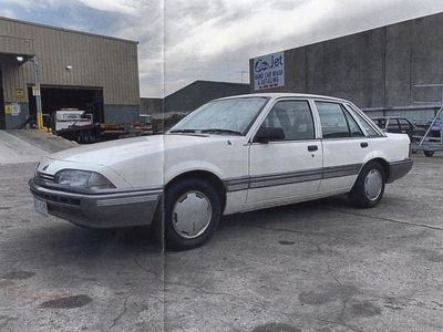 1988 holden commodore vl executive sedan