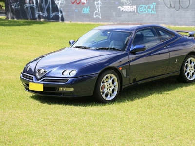 2002 alfa romeo gtv 3.0 v6 6 sp manual 2d coupe