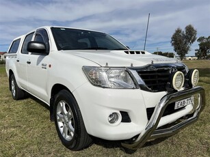 2011 TOYOTA HILUX SR for sale