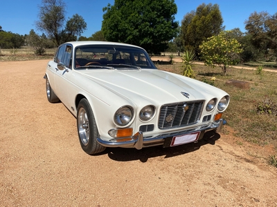 1971 jaguar xj6 series i sedan