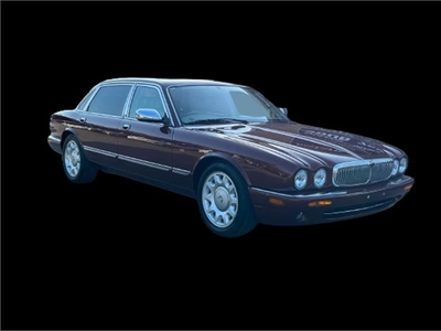 1998 Daimler Super V8 4D SALOON LWB