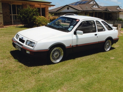 1984 ford sierra hatchback