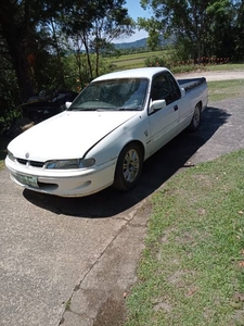 1999 holden commodore vs utility