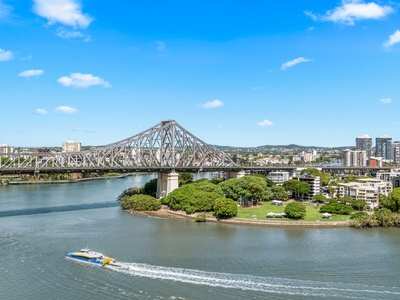 Luxurious 3 Bedroom Apartment Offering Stunning City, River and Bridge Views in Brisbane City's Admiralty Tower One