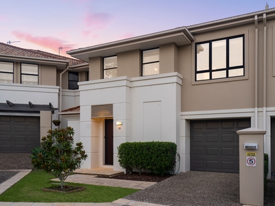 Welcome to a Hidden Gem at 16/44 Pine Valley Drive, Robina!