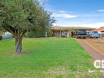 3 Bedroom Detached House Eaton WA For Sale At