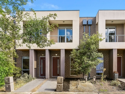 10A Hanworth Avenue, Williams Landing VIC 3027 - Townhouse For Lease